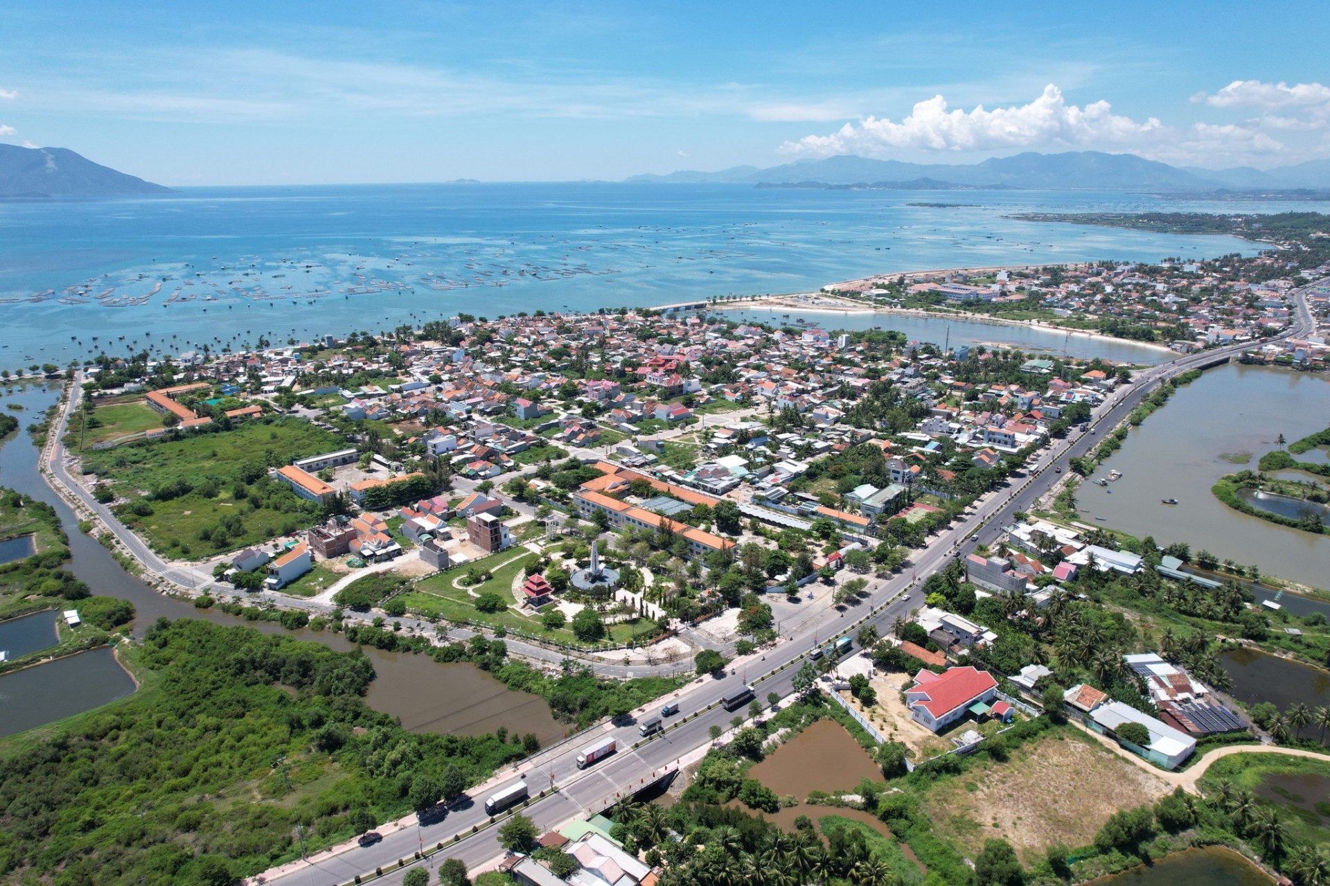 giá đất Vạn Ninh Bắc Vân Phong và hạ tầng giao thông